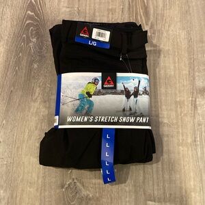 Brand new women’s stretch snow pants Size L